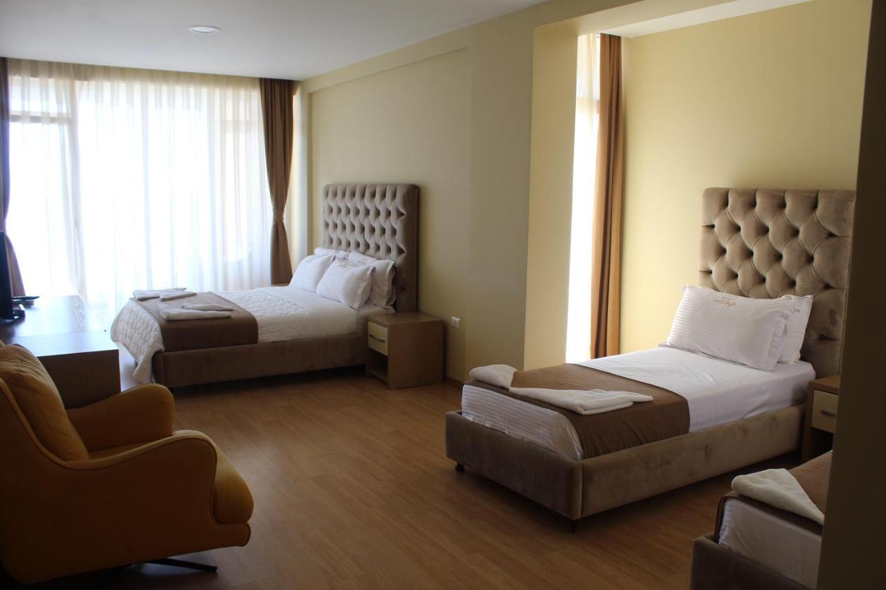 Hotel Frojd - Beach Front Resort Shëngjin Dış mekan fotoğraf