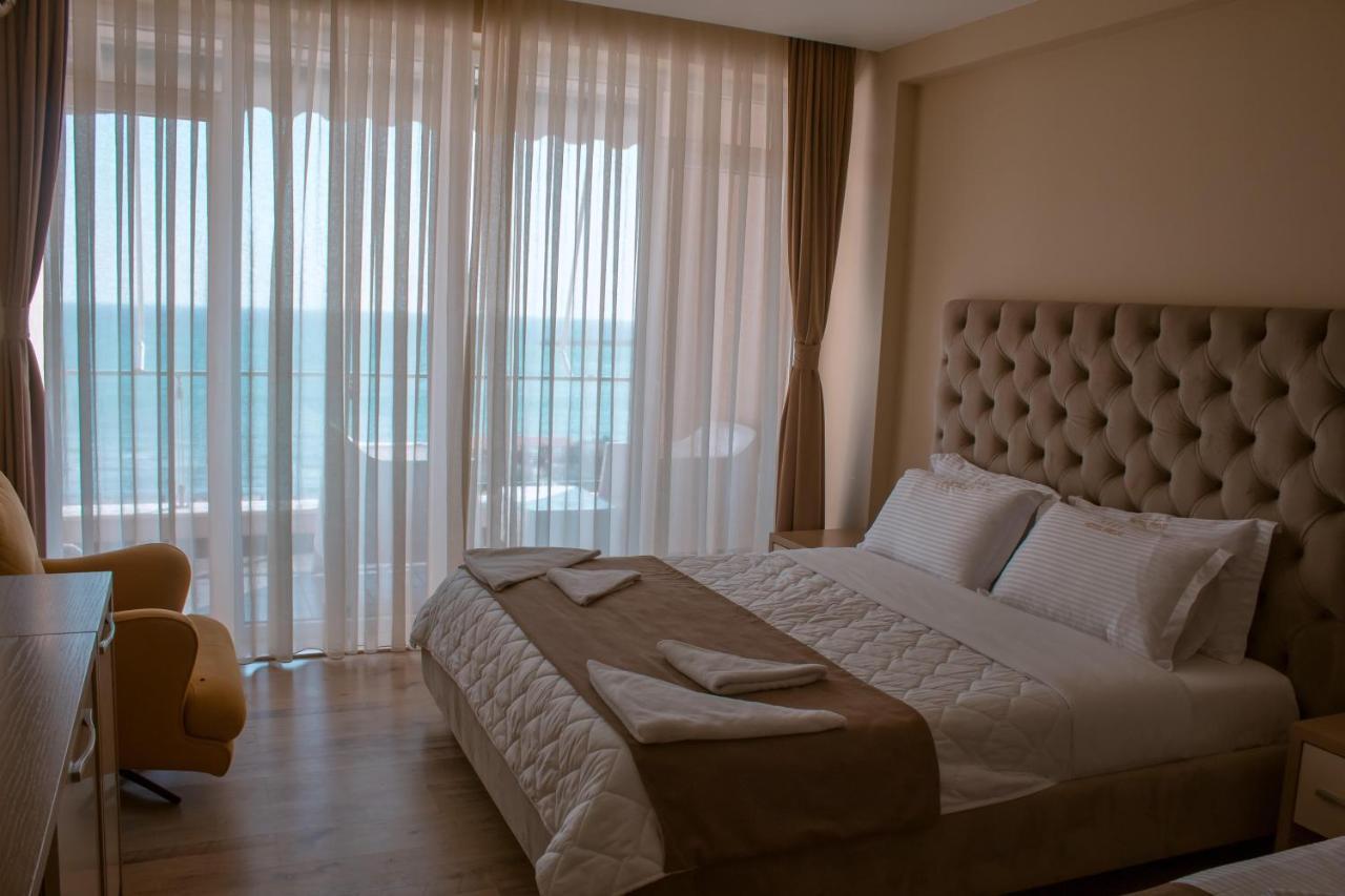 Hotel Frojd - Beach Front Resort Shëngjin Dış mekan fotoğraf