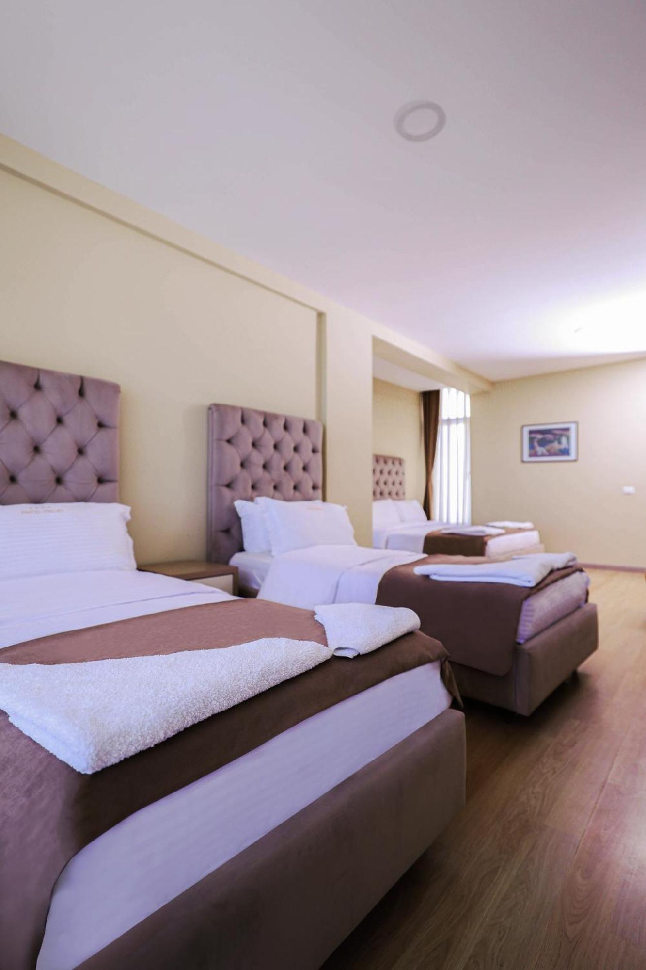 Hotel Frojd - Beach Front Resort Shëngjin Dış mekan fotoğraf