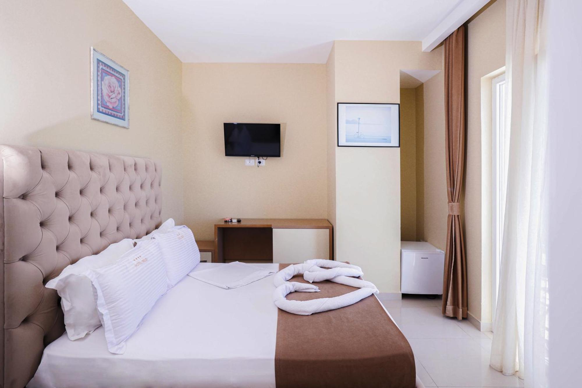 Hotel Frojd - Beach Front Resort Shëngjin Dış mekan fotoğraf