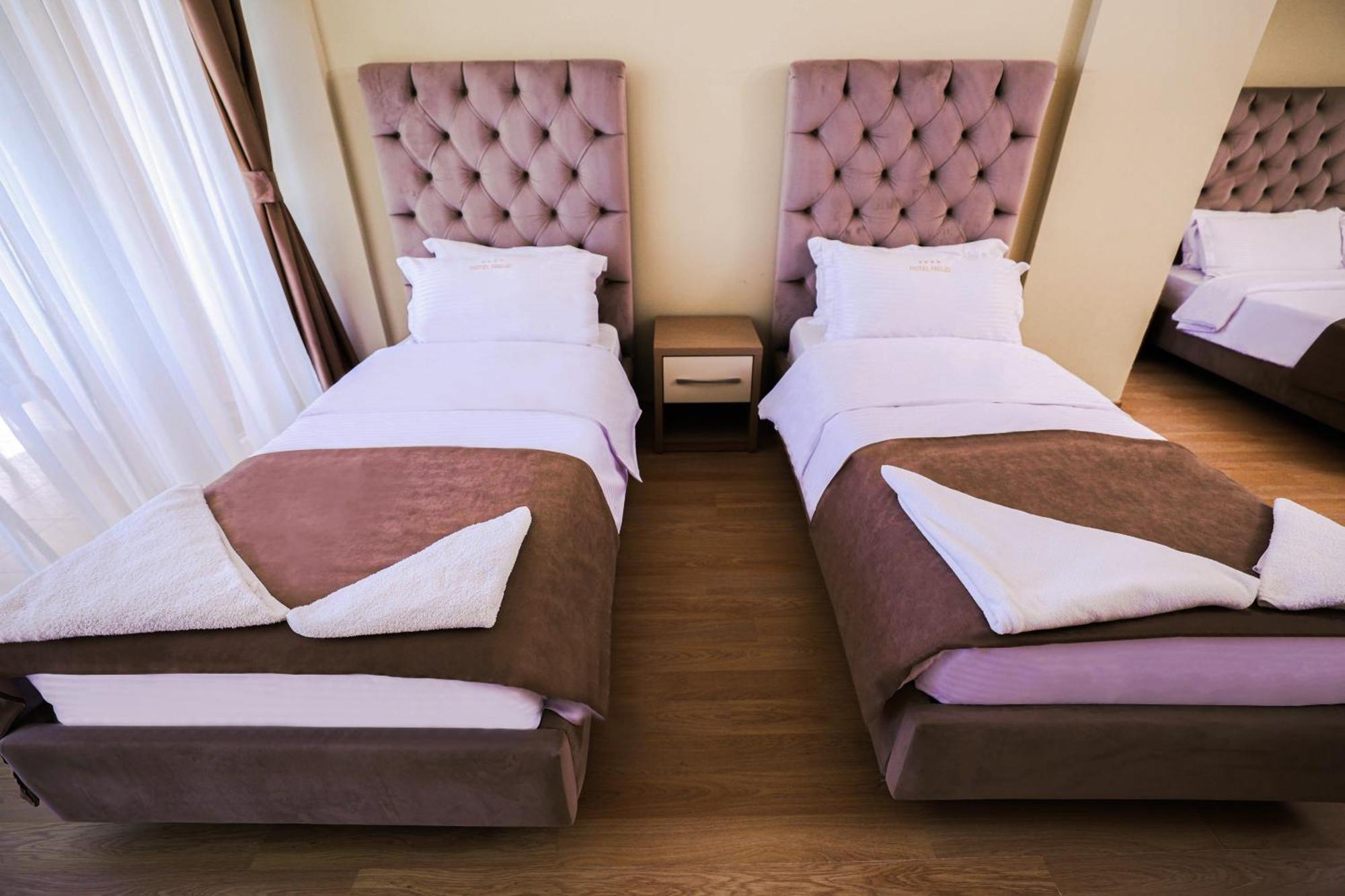 Hotel Frojd - Beach Front Resort Shëngjin Dış mekan fotoğraf