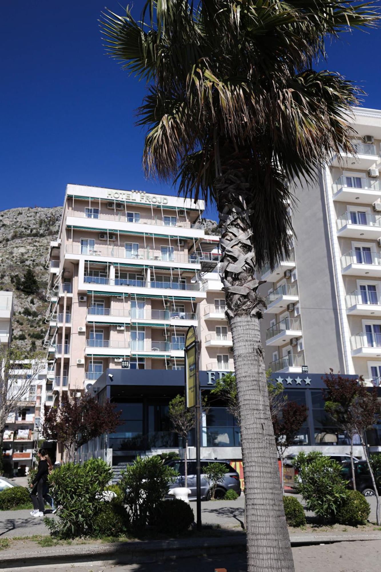 Hotel Frojd - Beach Front Resort Shëngjin Dış mekan fotoğraf